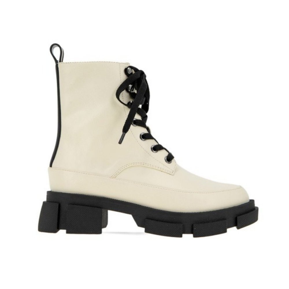 BCBGeneration White Faux Leather Lace Up Lug Sole Platform Combat Boot NWT 7.5 - Picture 3 of 7